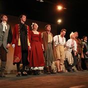 Jeppe z vrsku DNJ dekovacka pri premiere foto Ivan Kahun